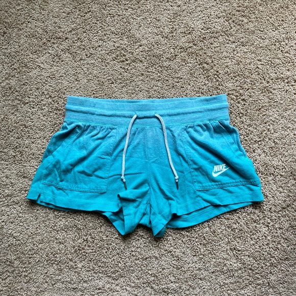 nike shorts with drawstring - Picture 2 of 4